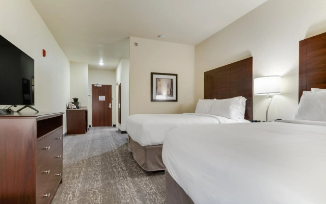 Cobblestone Hotel & Suites - Cozad