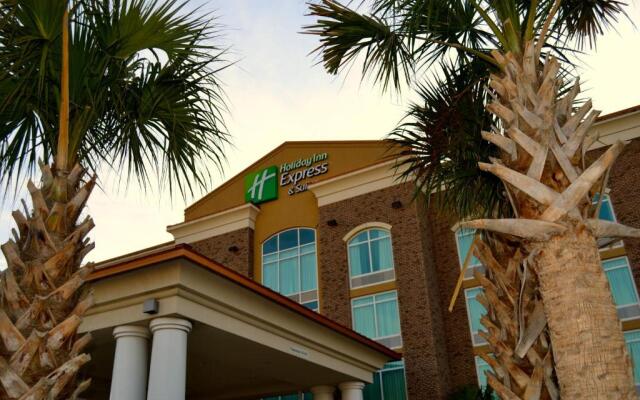Holiday Inn Express & Suites Charleston Arpt-Conv Ctr Area