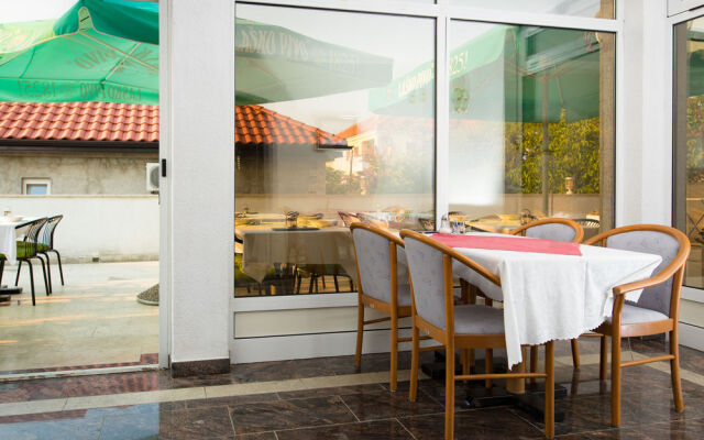 Downtown Private Rooms