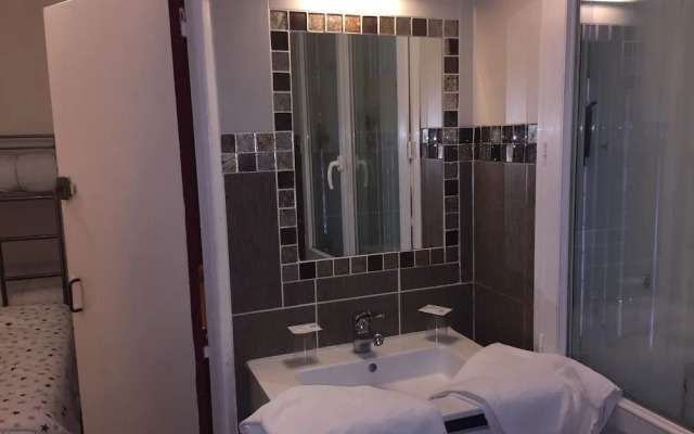 Mondial Hotel