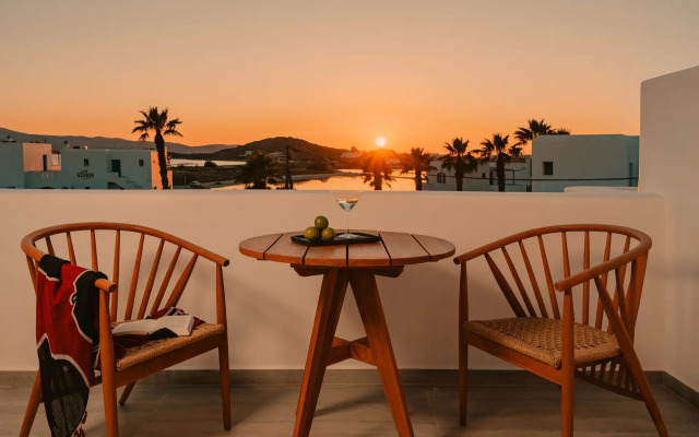 Phaistos Suites