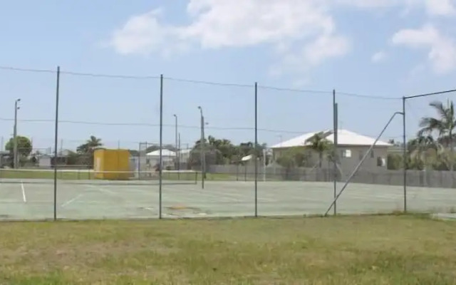 Tin Can Bay Budget Accommodation - Hostel