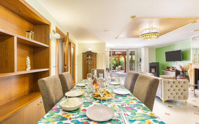 3602 Villa Asia by Barbarhouse