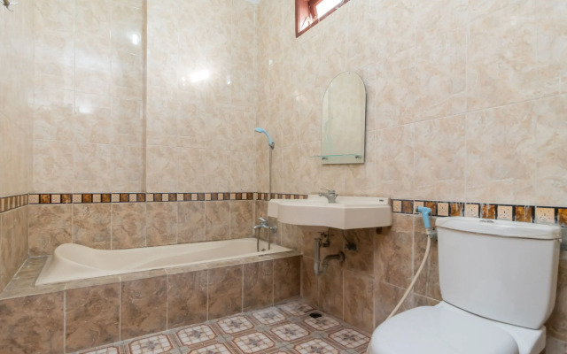 RedDoorz near Silangit International Airport