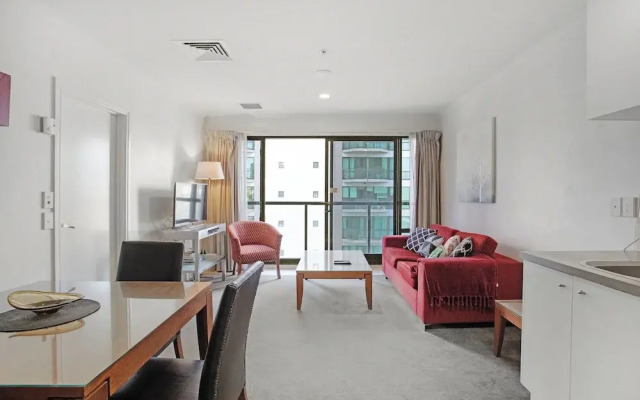 City Hideaway 1 BR Apt with Pool - Gym