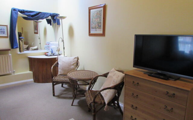 Old Coach House Motel