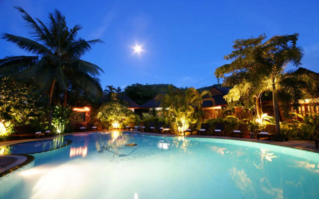 Salad Beach Resort