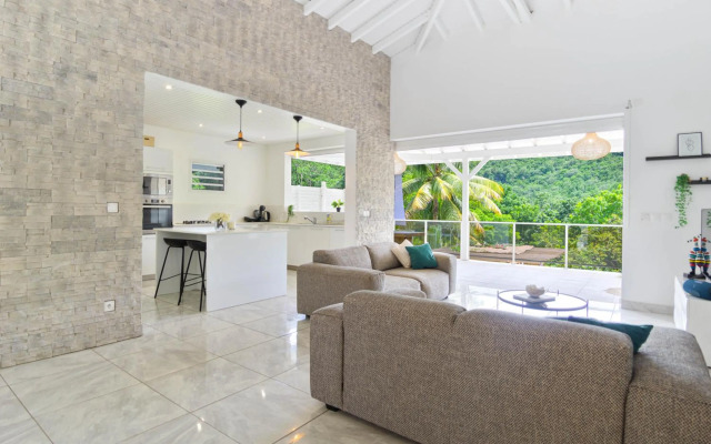 Résidence ZEN & CALM immense HAUT DE VILLA F4 avec piscine