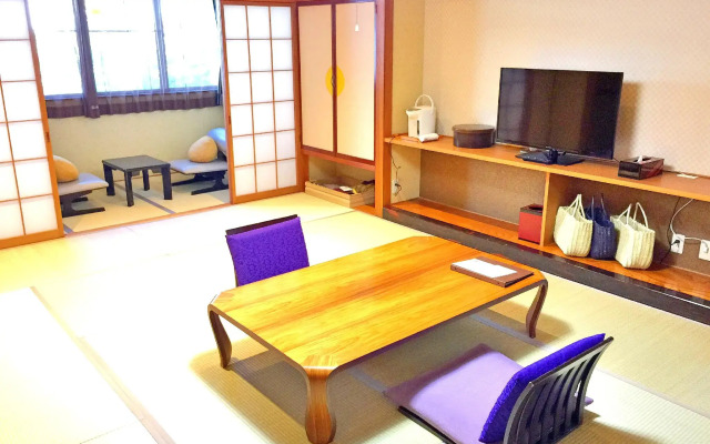 Hohoemino Kuyufu Tsuruya