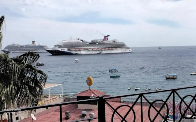 One Bedroom Ocean Front Suite on Medano Beach