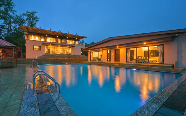 StayVista at Lake Mansion