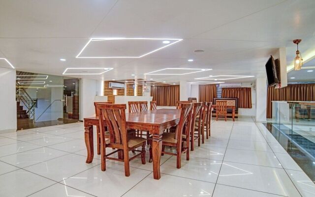 Capital O 63423 Hotel Regal Regency