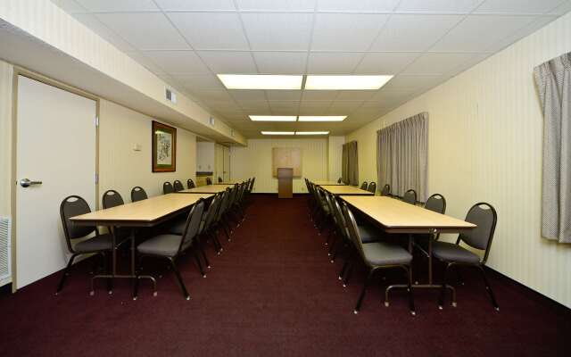 Americas Best Value Inn & Suites Jackson, TN
