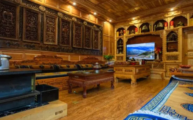 Beiju Barley Moon | Muyexingmeng 20° Tibetan Heating Boutique Stay (Dukezong Ancient City) – Guest Rooms – Shangri-La