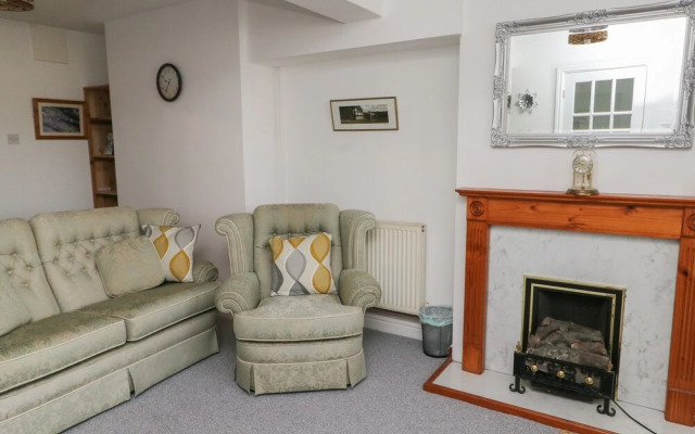 23 Beach Road