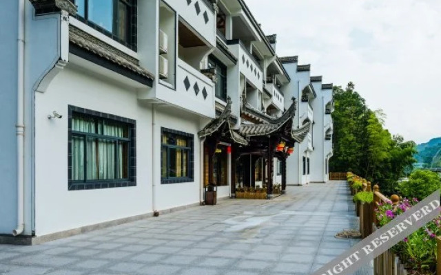 Shoulv Hanshe Qianbaidu Hotel
