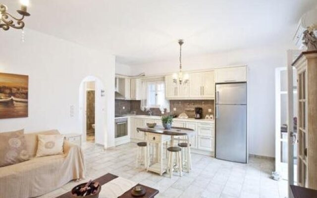 Kimolis Studios & Apartments