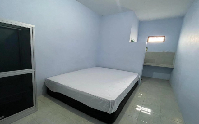 Hotel O Kost Btnompo Near SDI Bontosallang – Guest Rooms – Bulogading