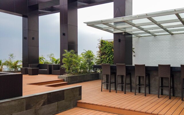 Big And Cozy 3br Apartment at Maqna Residence