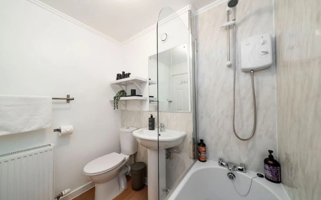 Dunn Street Apartment