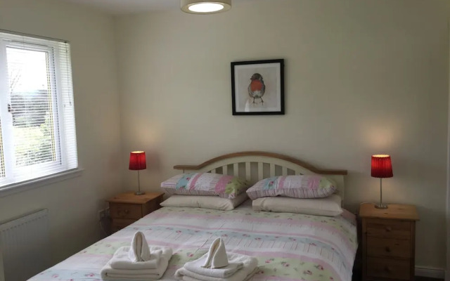 Inverness Apartments - Morning Field