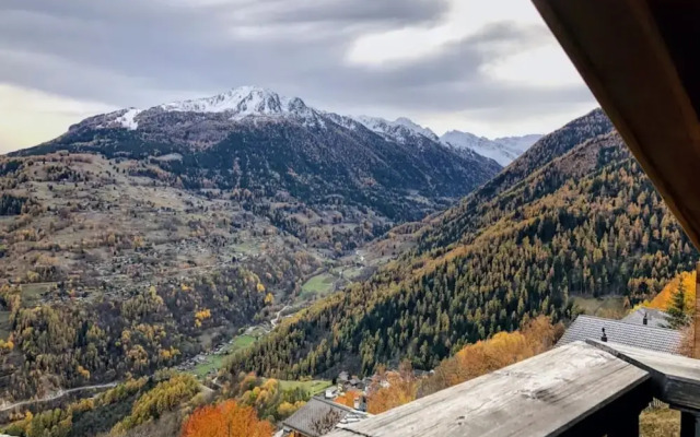Spacious Chalet Amidst Mountains