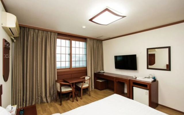 Boryeong Sunset Park Pension