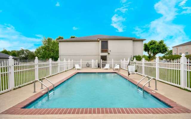 Motel 6 Abbeville, LA