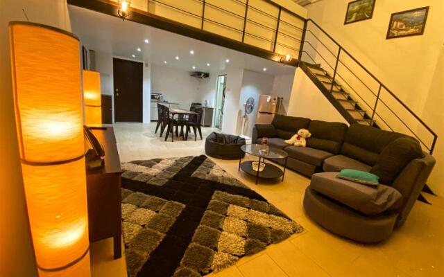 2flr Apartment at Empire Subang Jaya includes WiFi