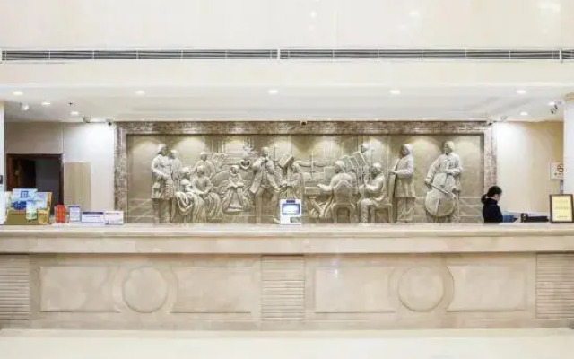 Huaqiao International Hotel