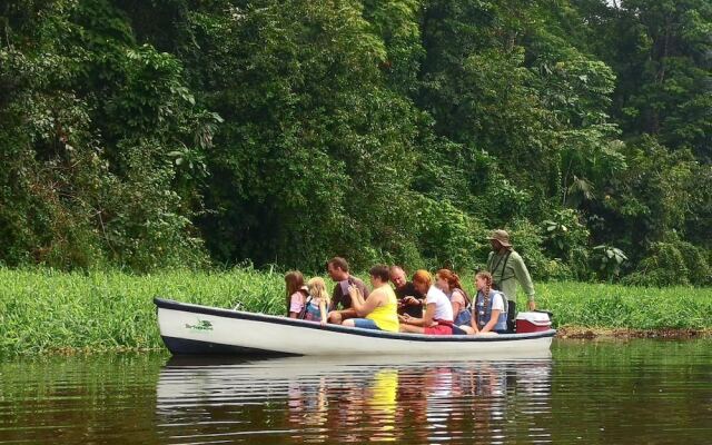 Tortuguero Adventures Guesthouse