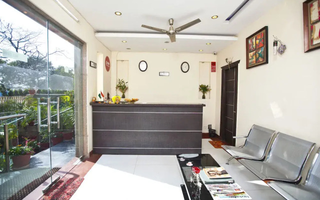 OYO Premium Medanta 2