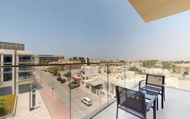 Primestay - Canal Front Residences