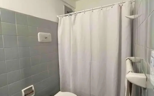 Monoambiente muy luminoso 2 cuadras Plaza de Mayo.