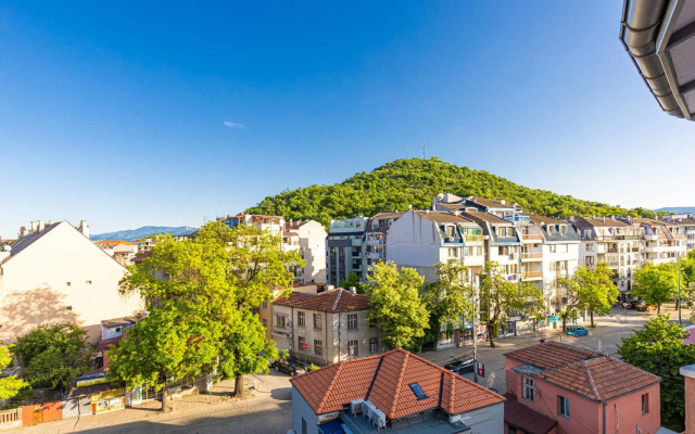 Nice 1BD Apartment next to Medical University