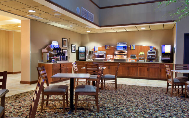 Holiday Inn Express & Suites Goodland