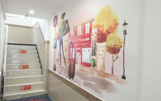 Pod Inn Hotel (Shanghai Hongqiao Airport Songhong Road Subway Station)