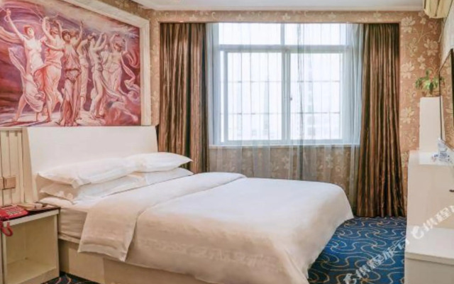 Jinhu Hotel