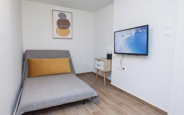 Cozy 1 Bd Basement Apt in Pagrati