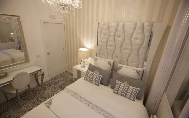 Hostal Boutique Palace - Adults Only