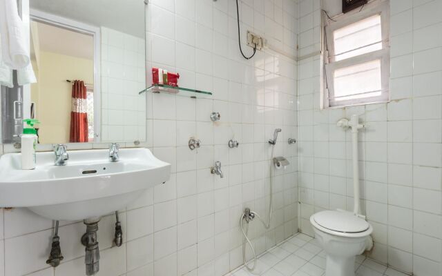OYO Apartments Malad Raheja Complex Road
