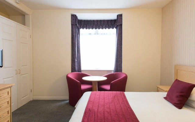 Mayfair Hotel