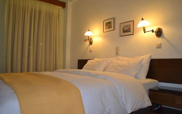 Alexakis Hotel & Spa