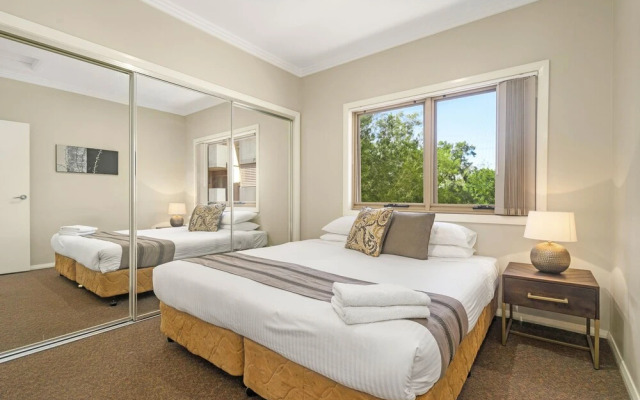 Newcastle Short Stay Apartments - Birmingham Garden Townhouses