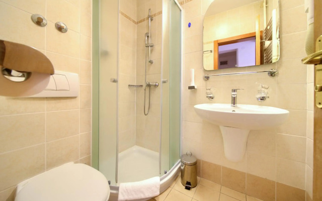Villa Lovorka - Hotel Resort Drazica