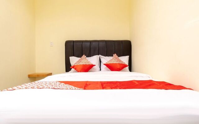 Oyo 1505 Studio 10 Home Stay
