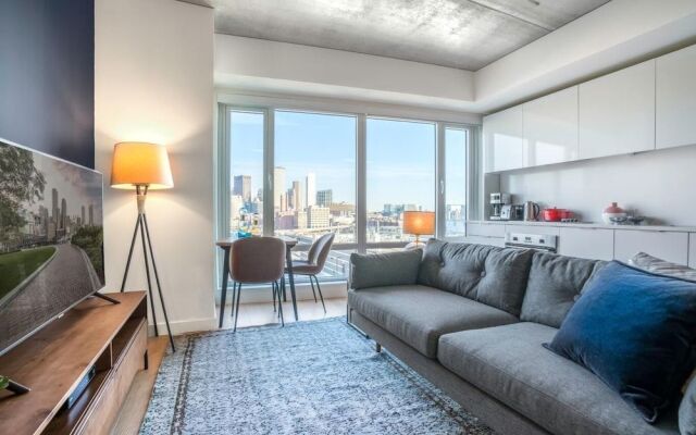 Luxurious Studio in the Seaport District