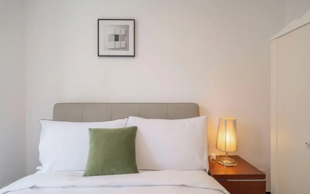 Tyms Premium 3BR 2BA Apt Walk to Metro