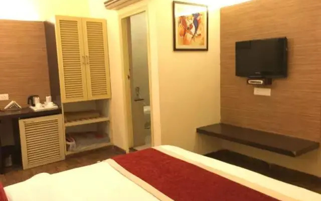 Status Club Business Hotel