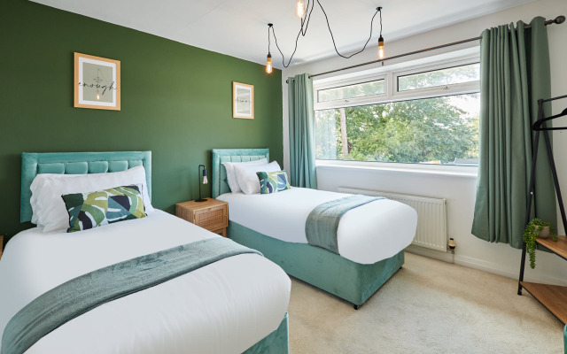 Host   Stay   Greenway House